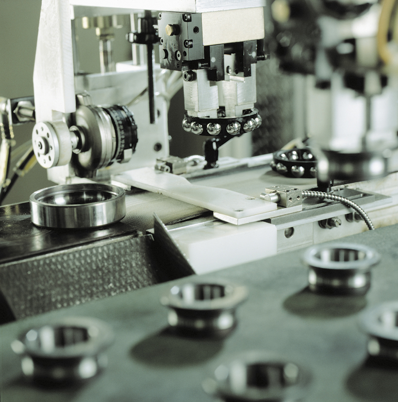 舍弗勒軸承自動(dòng)裝配設備